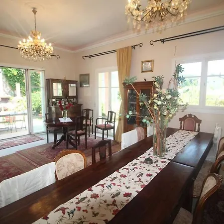 Vila Private Akobara, 2km From Center