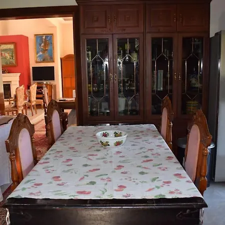 Private Akobara, 2km From Center *