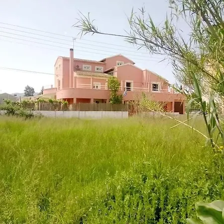 Vila Private Akobara, 2km From Center