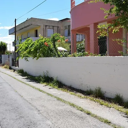 Private Akobara, 2km From Center Vila