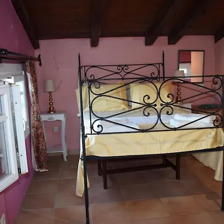 Vila Private Akobara, 2km From Center *